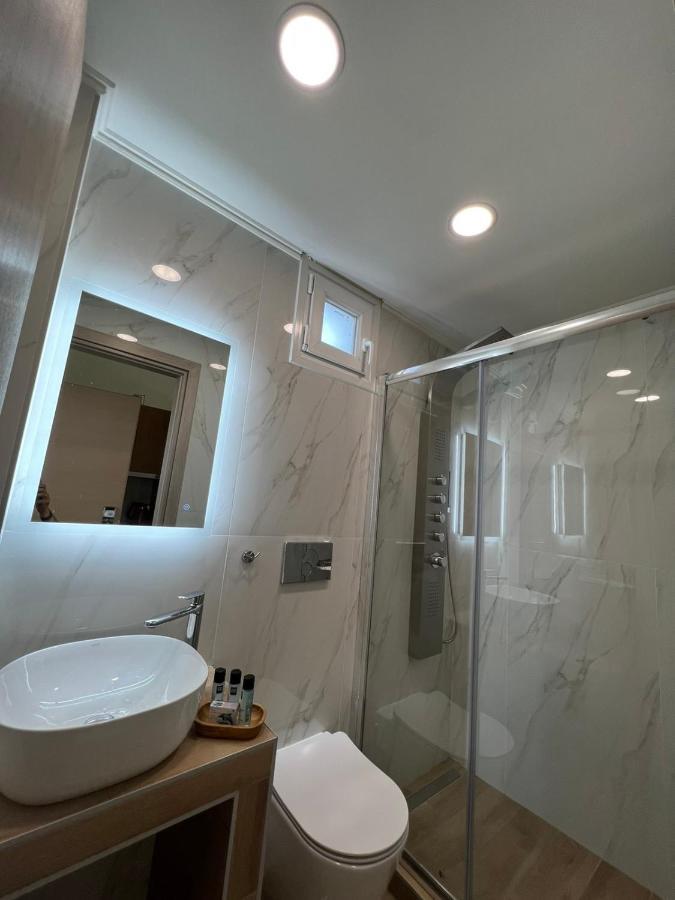 Wide Blue Luxury Boutique Suites Neos Marmaras Zewnętrze zdjęcie