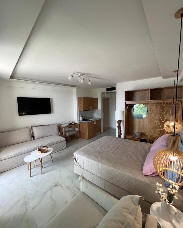 Wide Blue Luxury Boutique Suites Neos Marmaras Zewnętrze zdjęcie