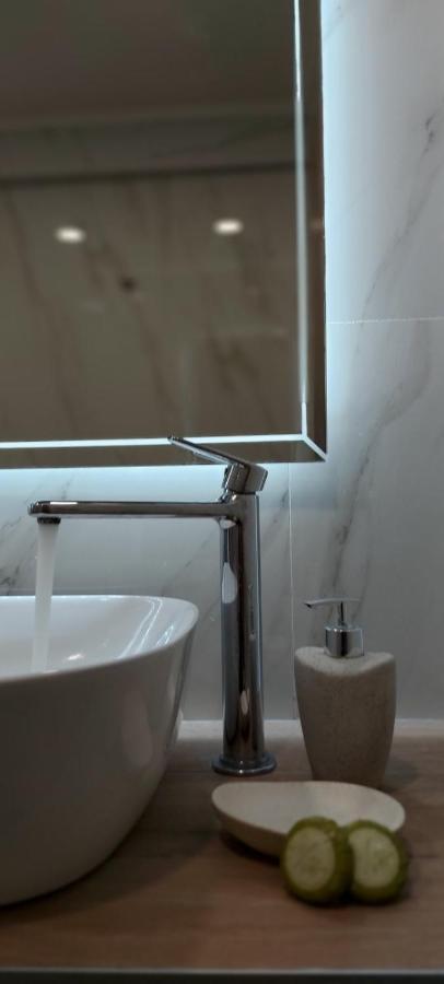 Wide Blue Luxury Boutique Suites Neos Marmaras Zewnętrze zdjęcie